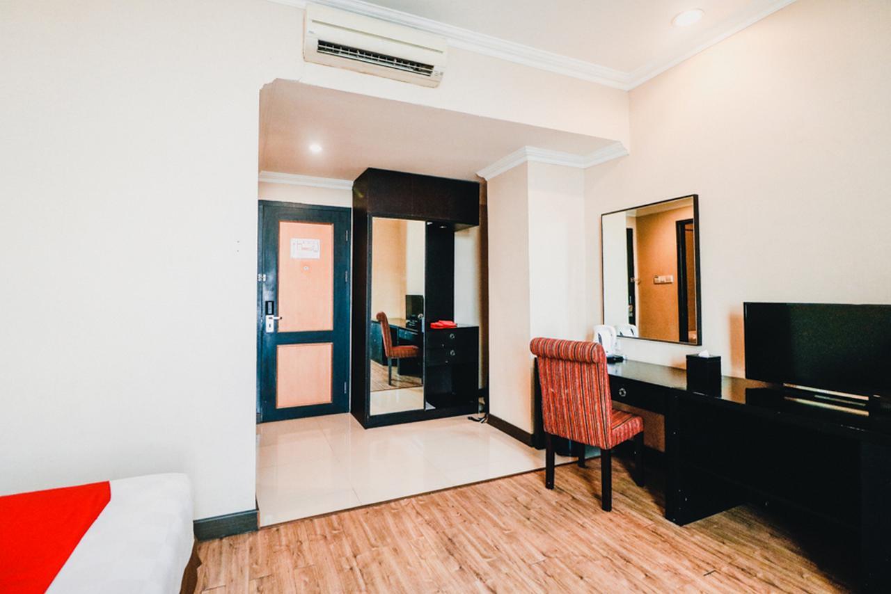 מלון Reddoorz Premium @Jalan Jendral Sudirman פאלמבאנג מראה חיצוני תמונה
